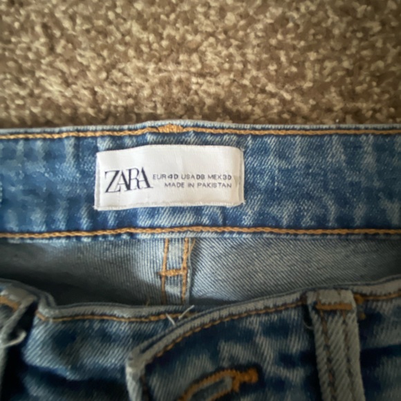 Zara High rise Flare Jeans - Picture 3 of 7